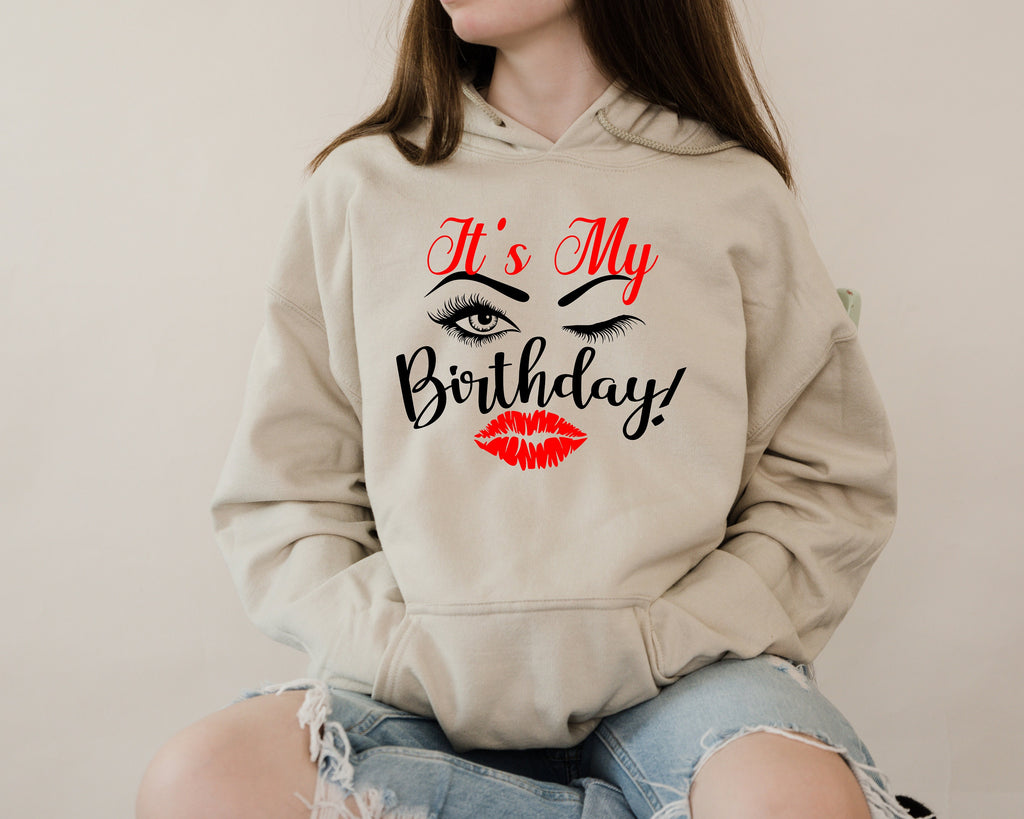 Eyelash Lips Birthday Shirt: Queen Birthday Party Gift