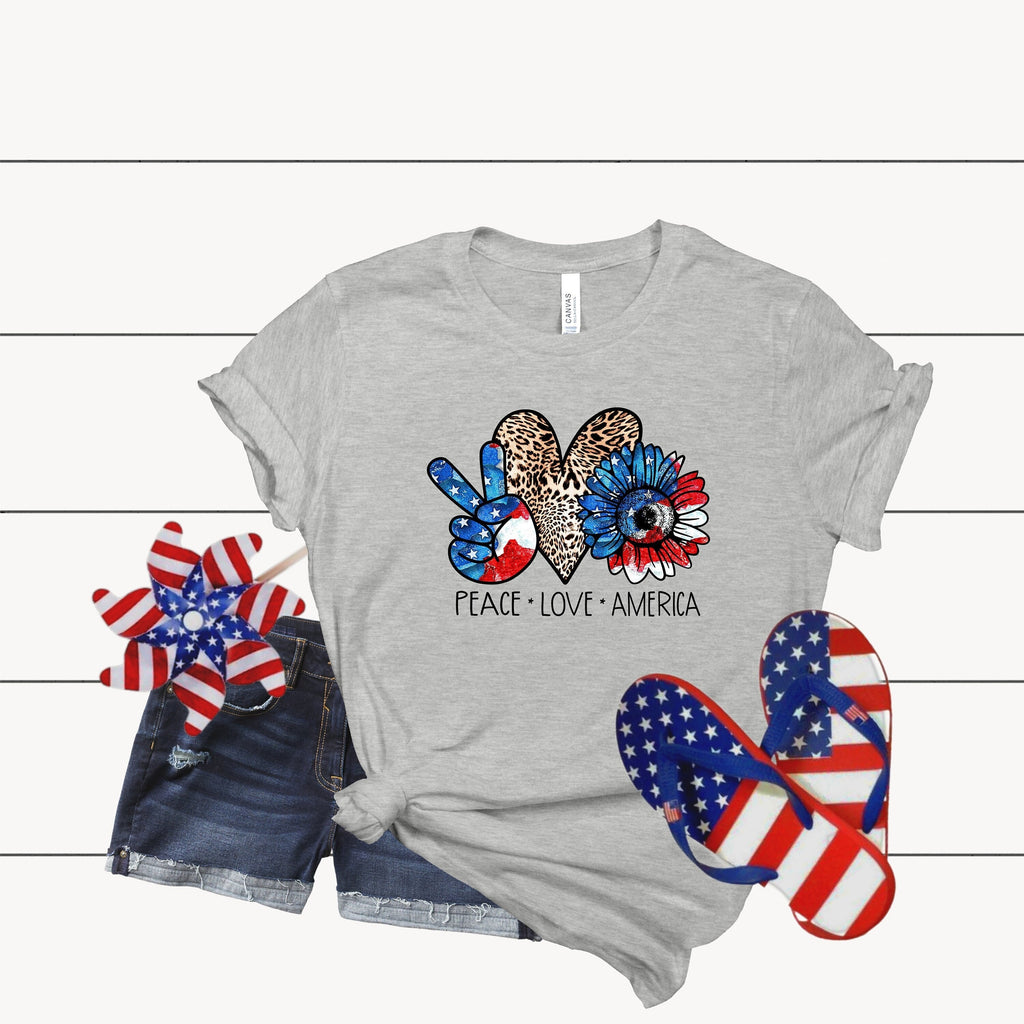 USA Flag Leopard Heart T-Shirt: Retro 4th July American Pride