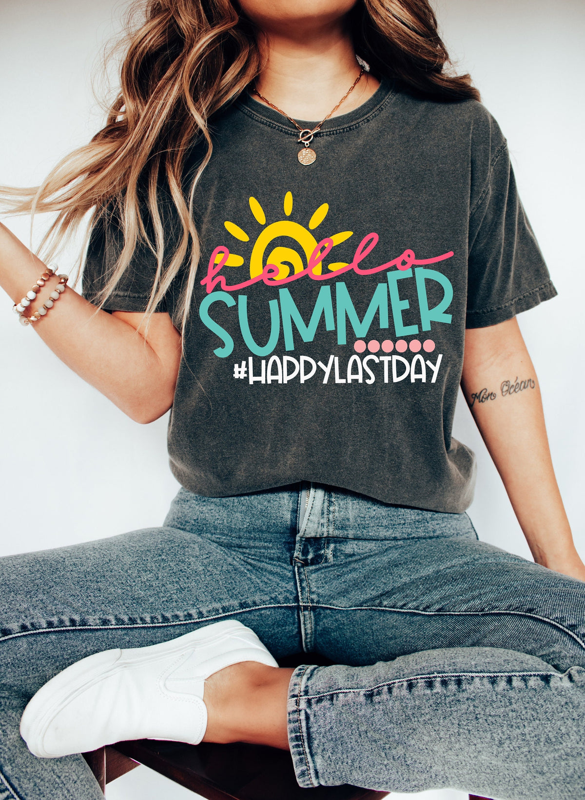 Hello Summer T-Shirt: Happy Last Day of School, End of Year