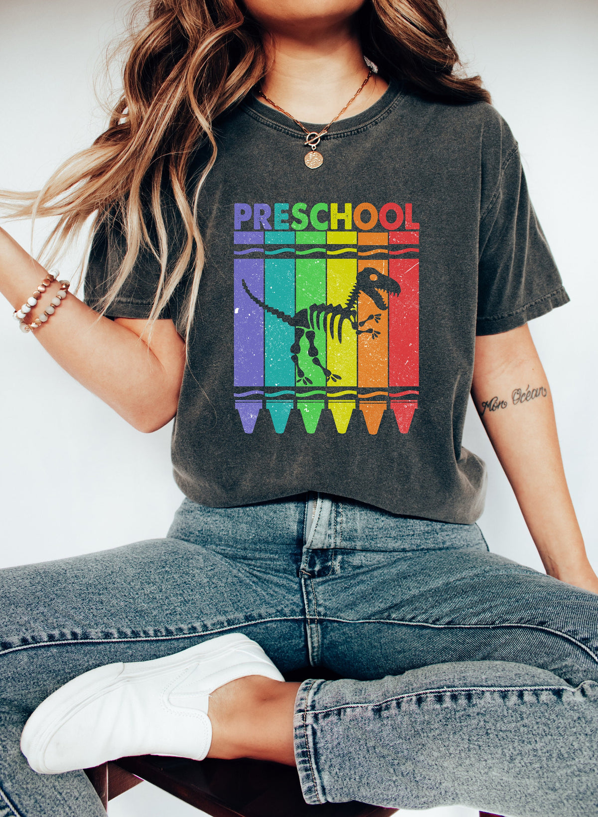 Crayons Dinosaur Teacher Shirt: Preschool Kindergarten T-Shirt