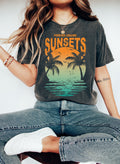 Retro Sunset Rays Tee: Vintage Beachy Vibes Shirt