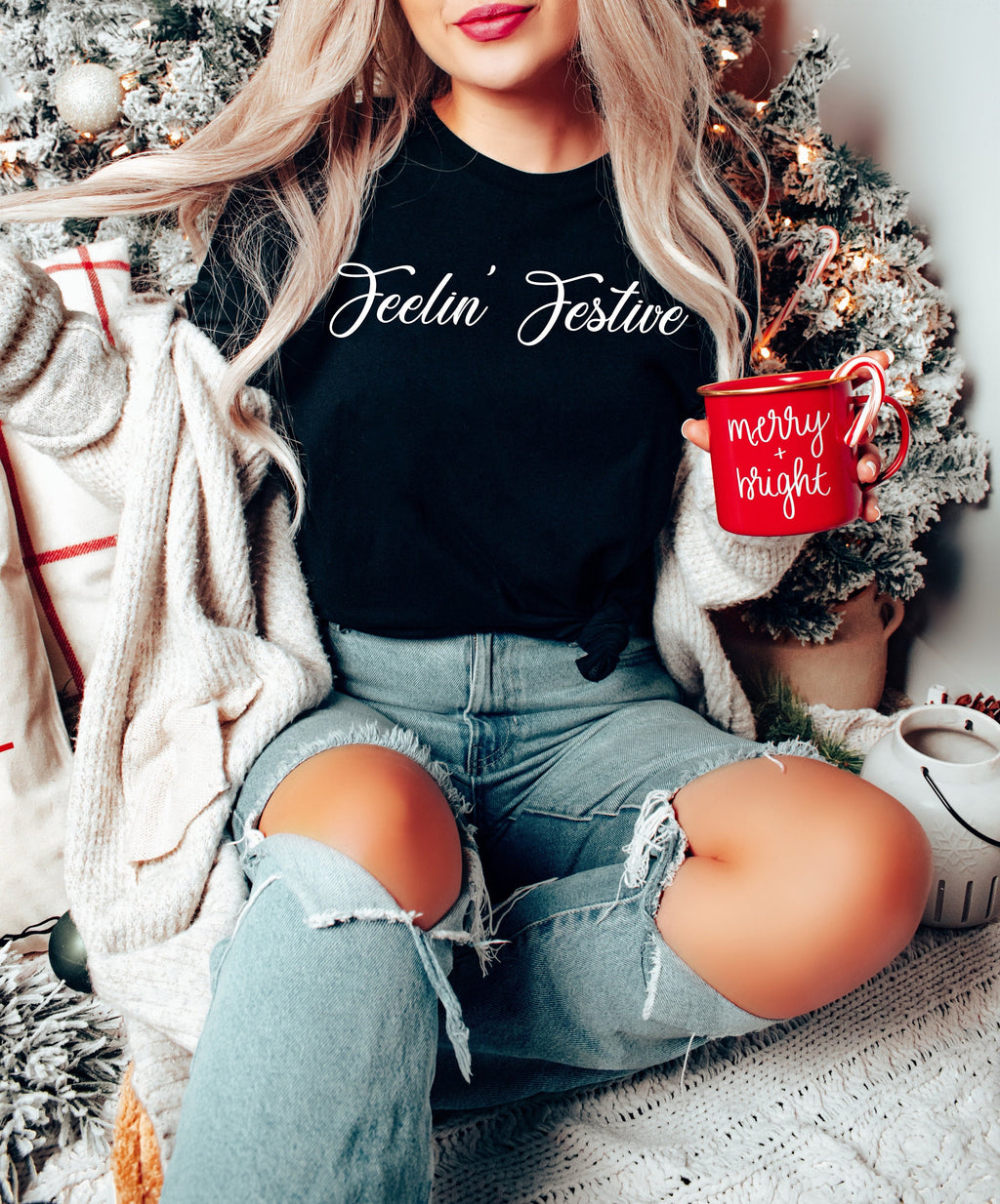 Womens Christmas Sweatshirt: Feelin' Festive Holiday Tee