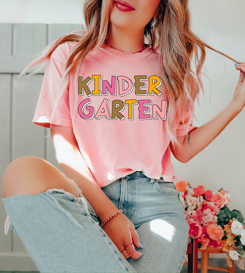 Kindergarten Teacher T-Shirt: Kinder Crew Squad Team Shirt