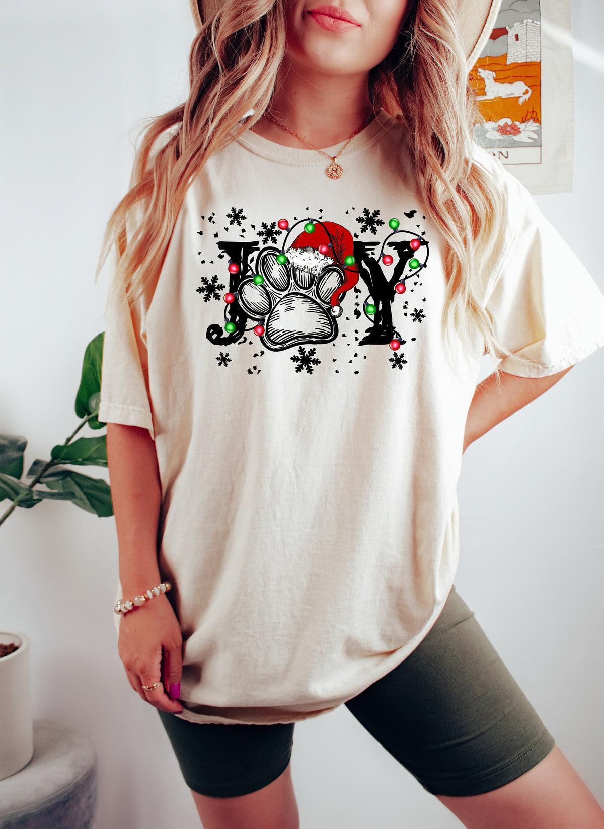 Christmas Paw Print Joy Shirt: Dog Mom Retro Tee
