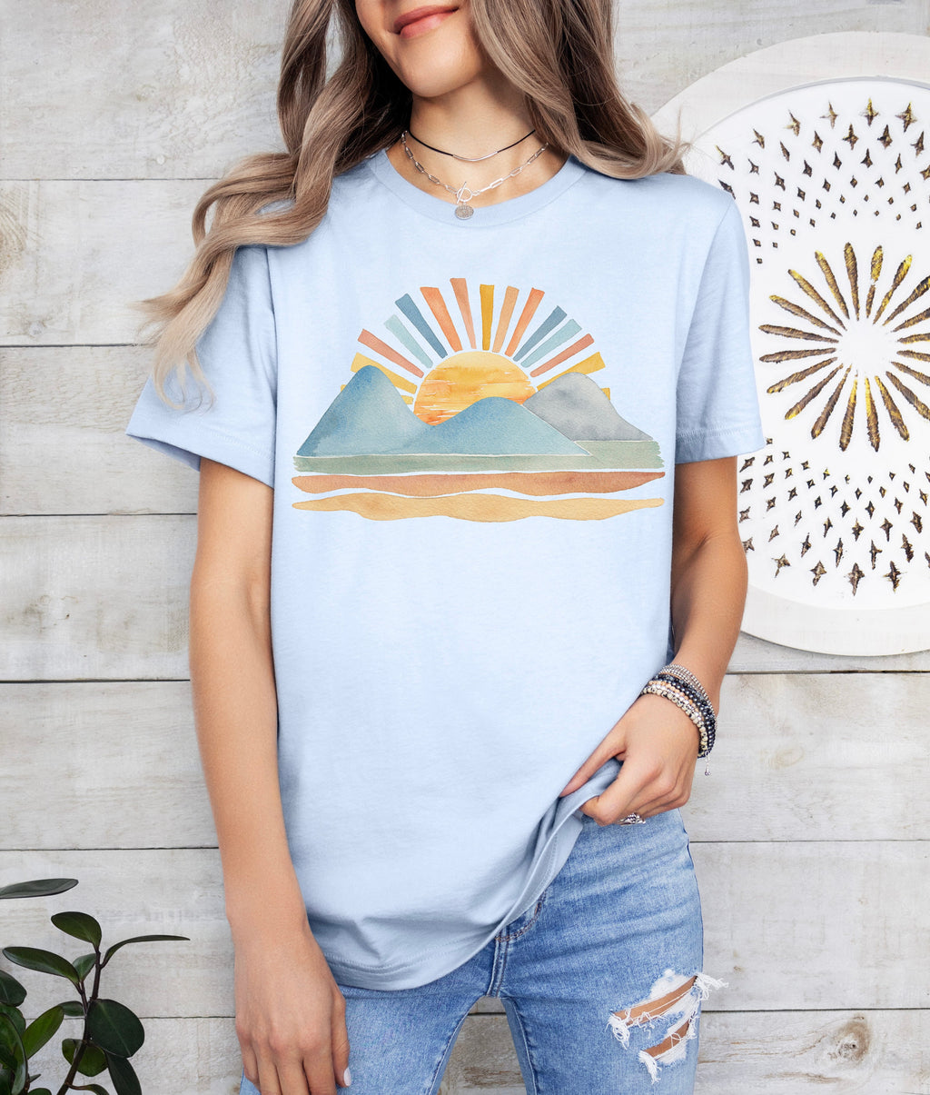 Retro Sunset Graphic Tee: Wavy Sun Rays, Beachy Vibes