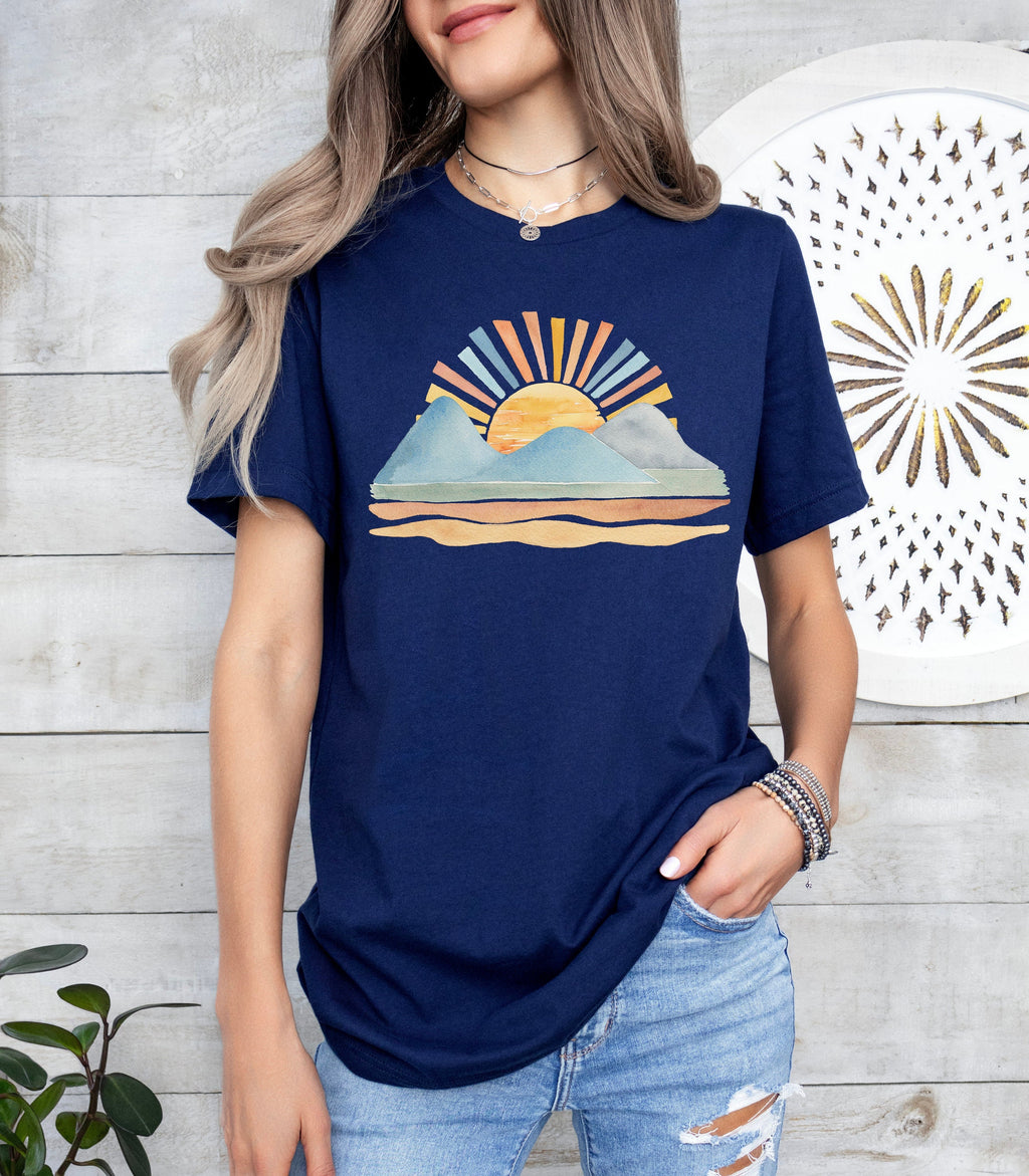 Retro Sunset Graphic Tee: Wavy Sun Rays, Beachy Vibes