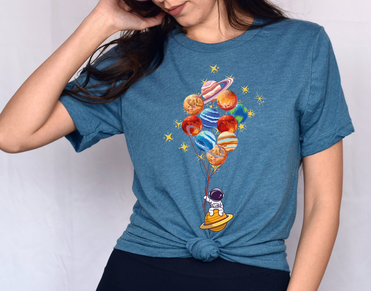 Pregnant Astronaut Shirt: Planet Balloons, Space Mommy Tee
