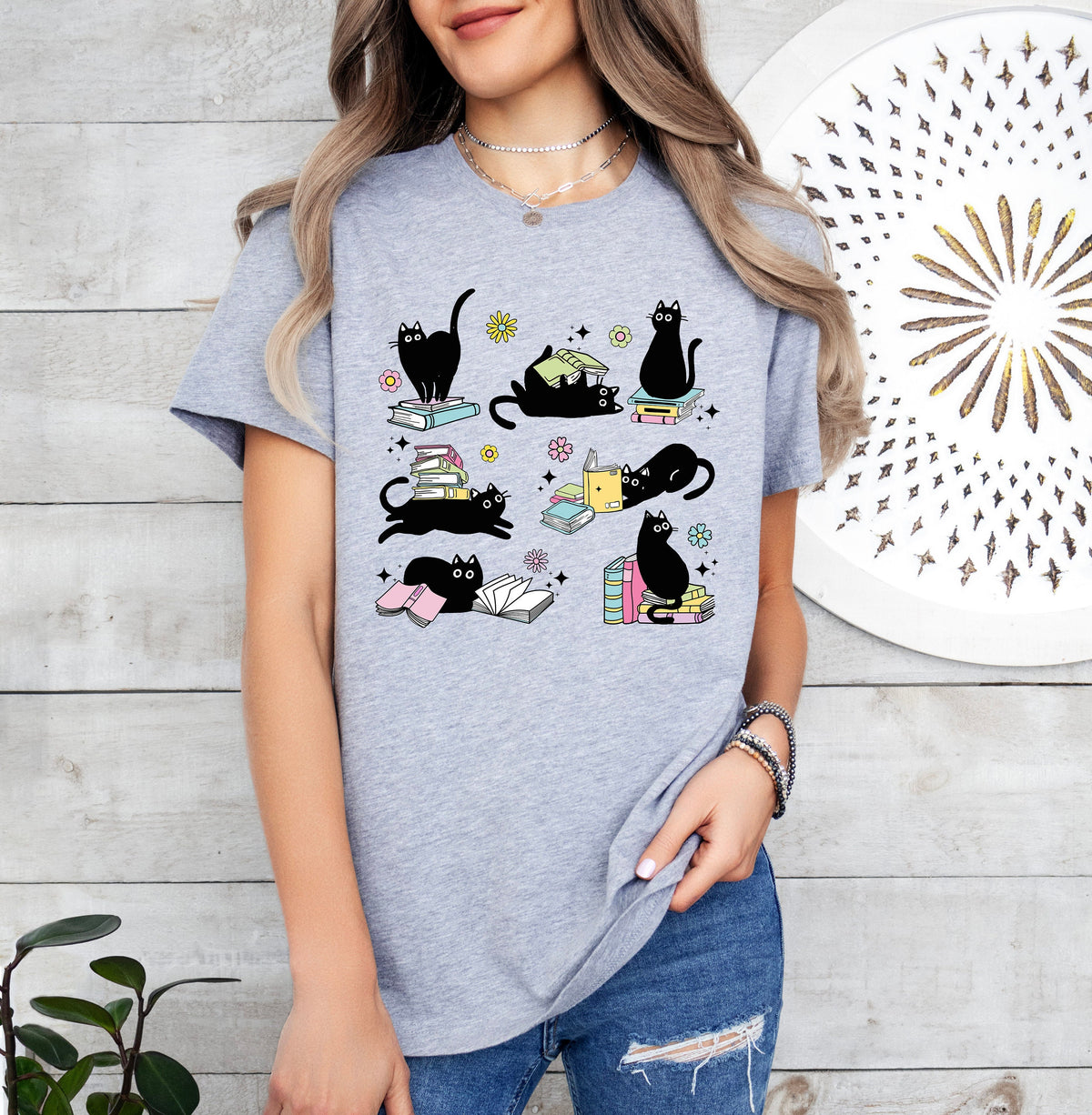 Cats Reading Books Sweatshirt - Cat Lover Gift