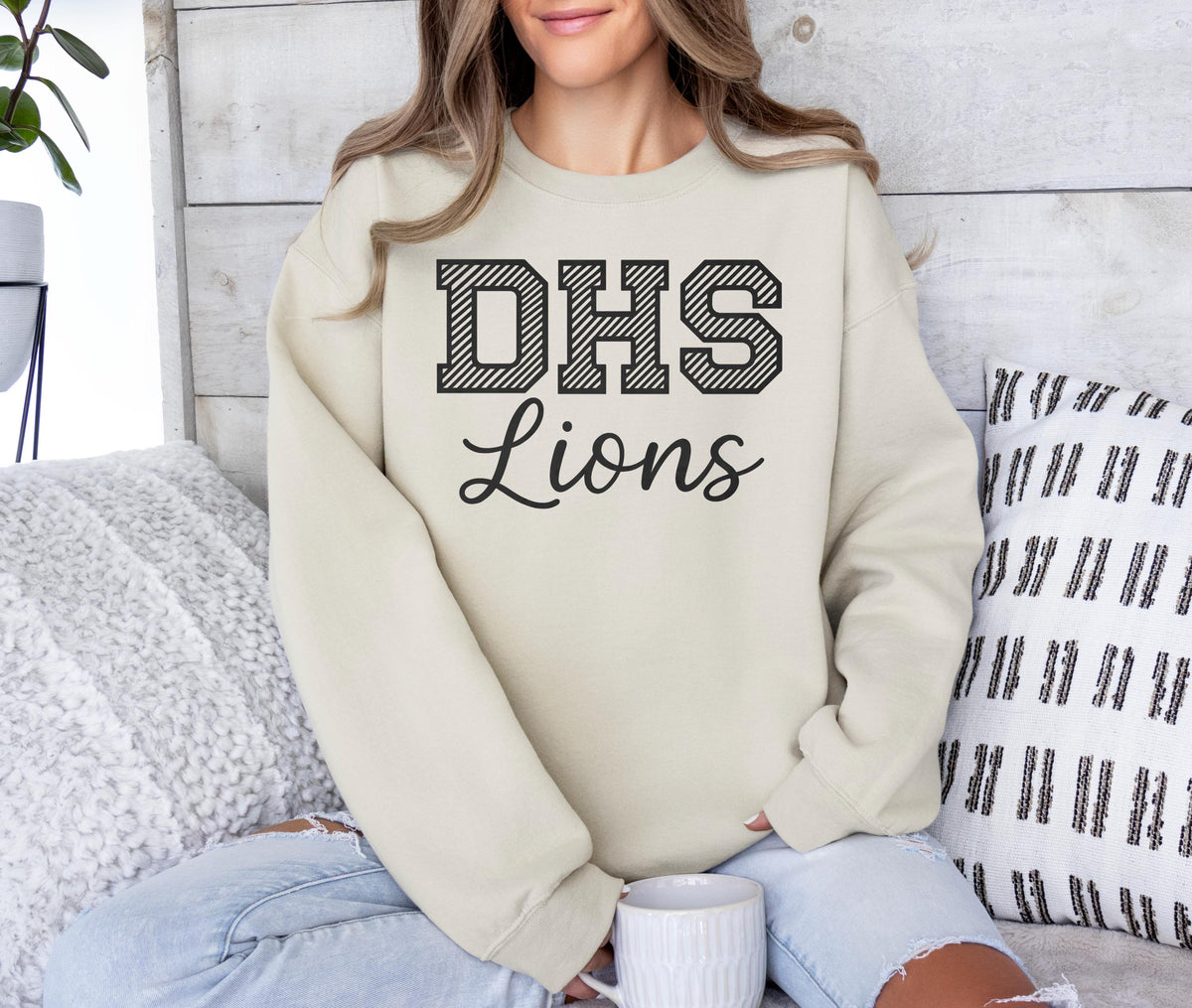 Custom Mascot Sweatshirt: Personalized School Team Crewneck